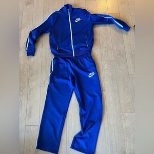 NIKE TRACKSUIT